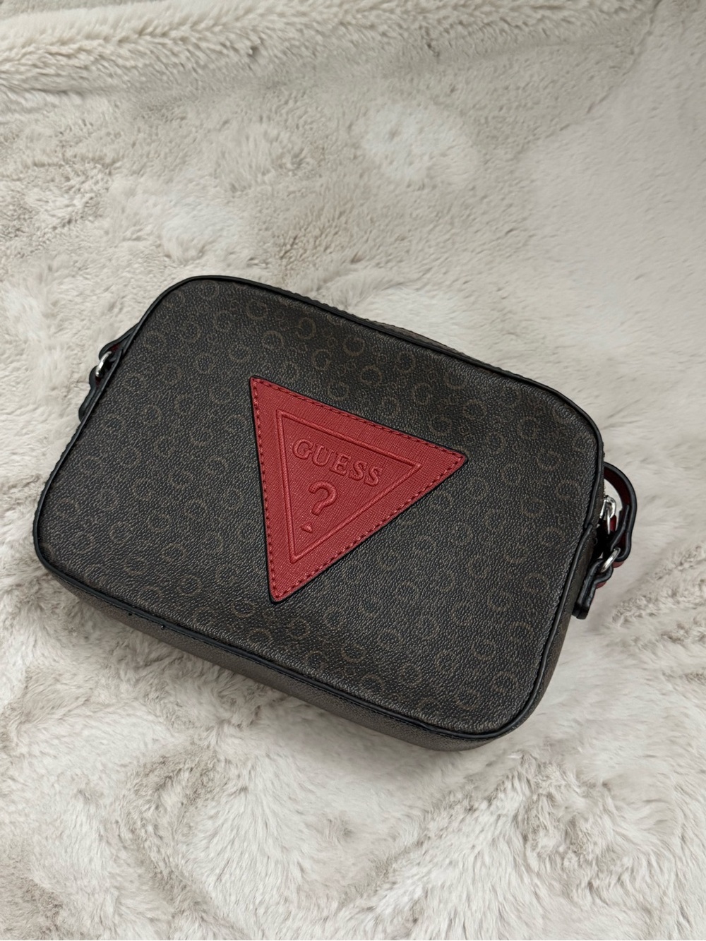 🌸GUESS Crossbody Bag